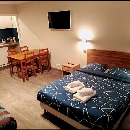 Appartements Boulevard des Pyrénées Pau Esterno foto