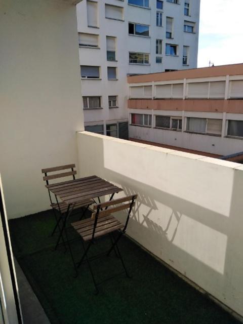 Appartements Boulevard des Pyrénées Pau Esterno foto